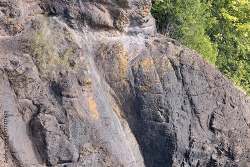 Abstraction of natural rocks