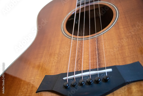 Obraz na płótnie acoustic guitar isolated on white w salonie