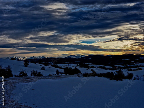 Valle de Salazar al atardecer y en invierno, Navarra, España