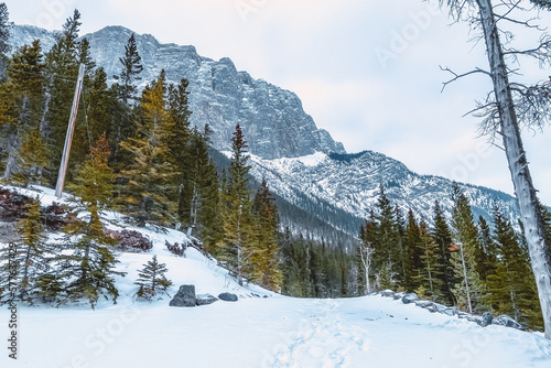 グラッシーレイク トレイル （カナダ - キャンモア）