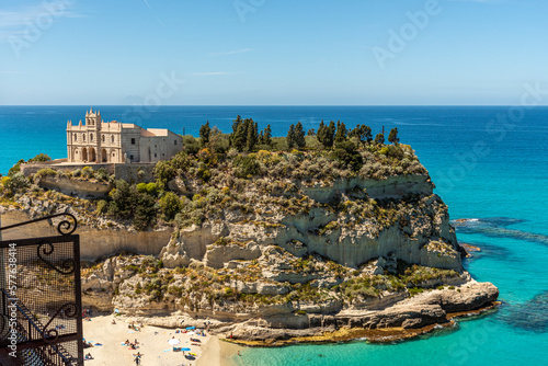Tableau sur toile Santa Maria dell'Isola vista dall'alto del borgo di Tropea