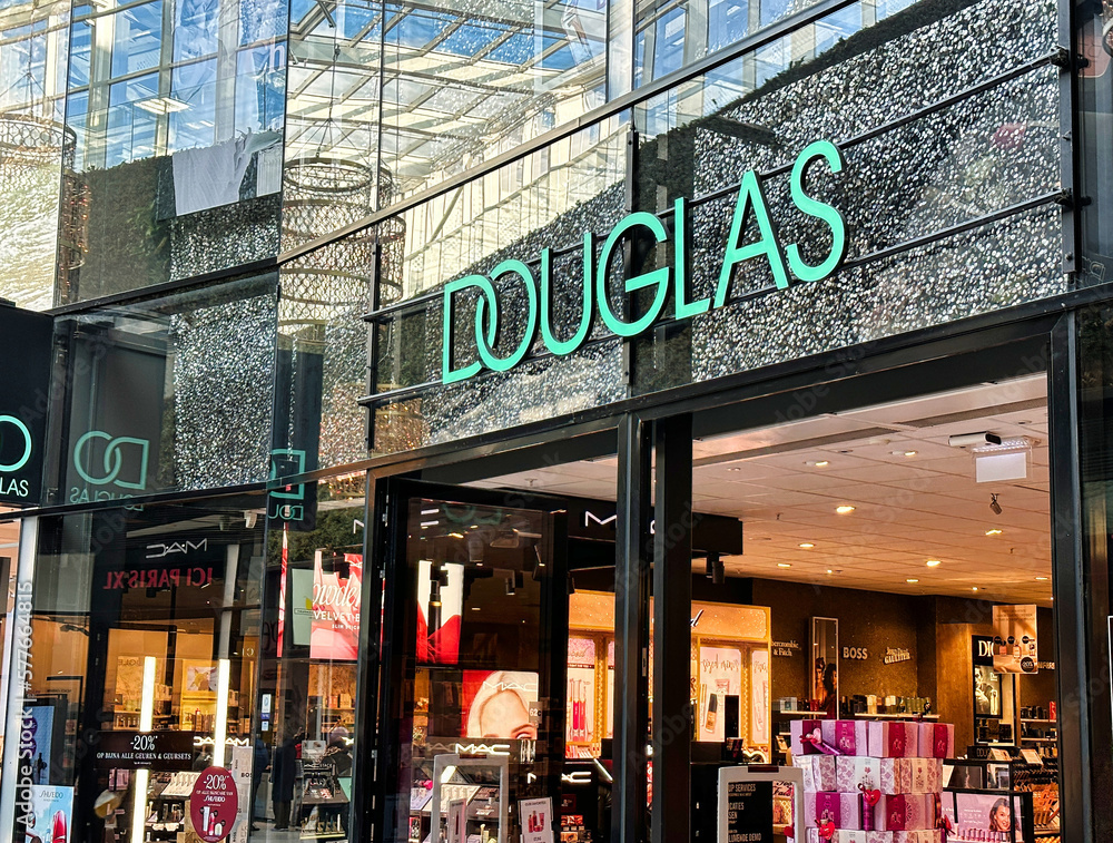 douglas perfumerias