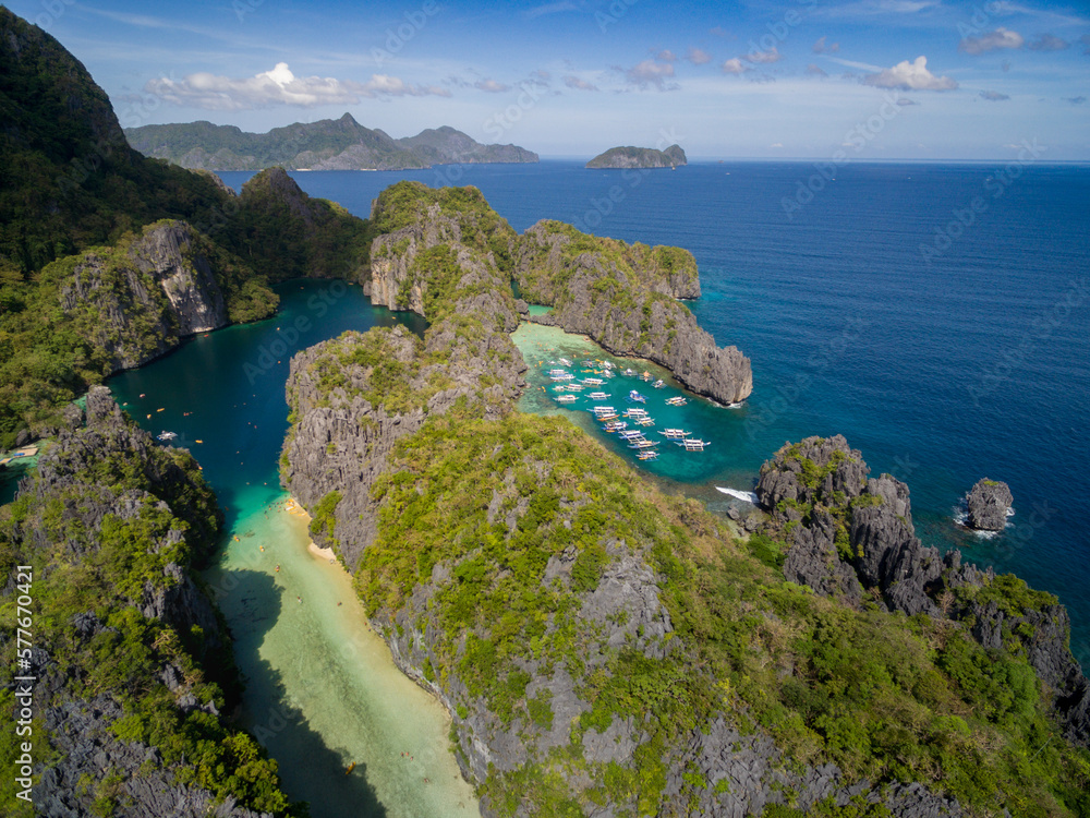 Big Lagoon and Small Lagoon in El Nido, Palawan, Philippines. Tour A route and Place. Miniloc Island