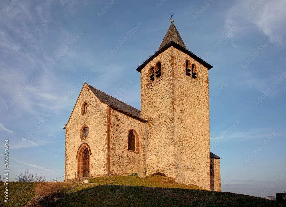 Eglise Saint-Maurice à Auzits dans le département de l'Aveyron en région Occitanie