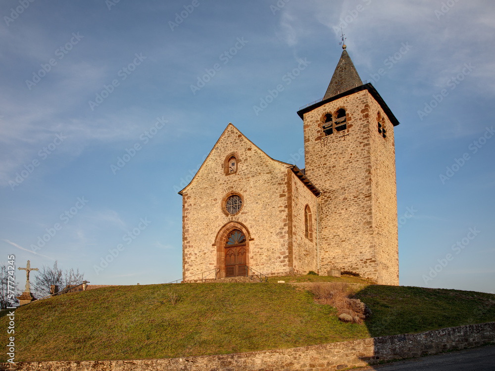Eglise Saint-Maurice à Auzits dans le département de l'Aveyron en région Occitanie
