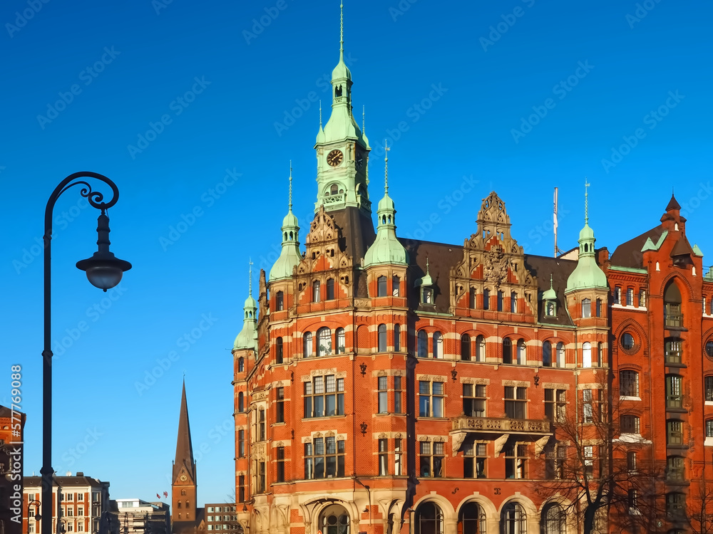 Obraz premium Town hall or Speicherstadtrathaus in Hamburg in Germany
