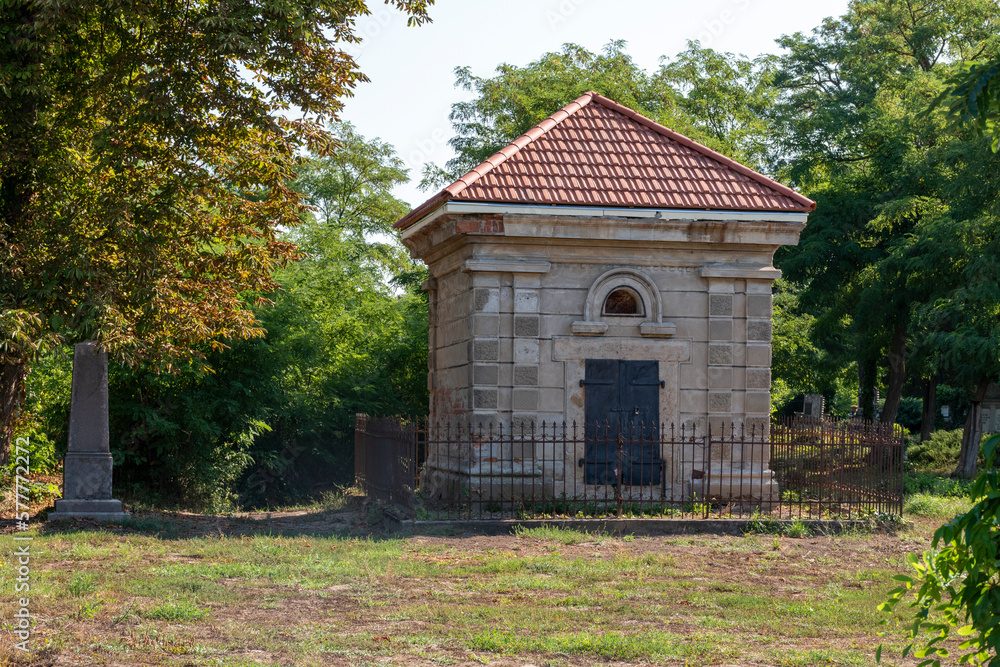 crypt crypt
