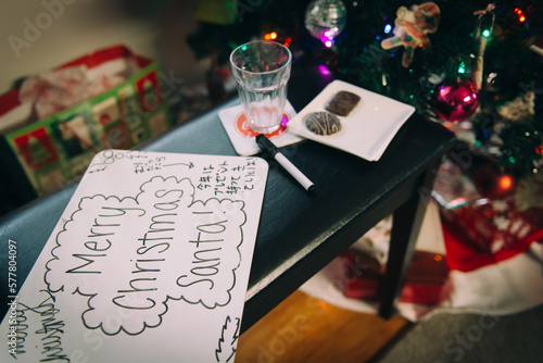 Obraz na plátně Cookies and milk and thank you message to santa clause