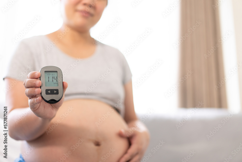 Pregnant woman using insulin test on pregnancy time Pregnant woman using insulin test on pregnancy time