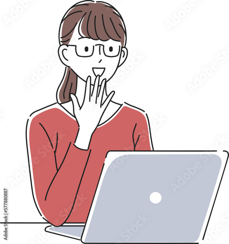 笑顔でノートパソコンを操作する女性のイラスト素材