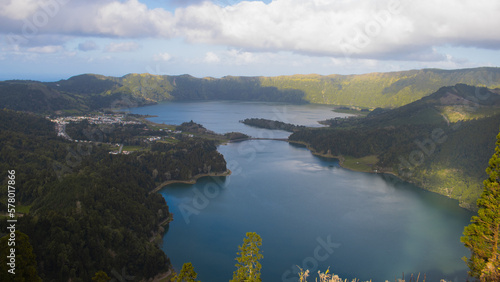 Paisagem da Vista do Rei em São Miguel, Açores, Lagoa das 7 Cidades