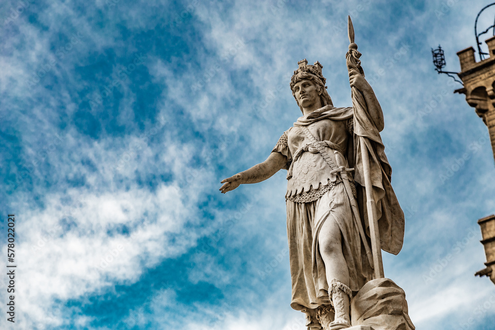 Fototapeta premium San Marino statue on Liberty Square