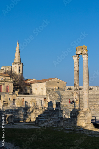 Ruines du Théâtre antique d'Arles, au coeur de la ville