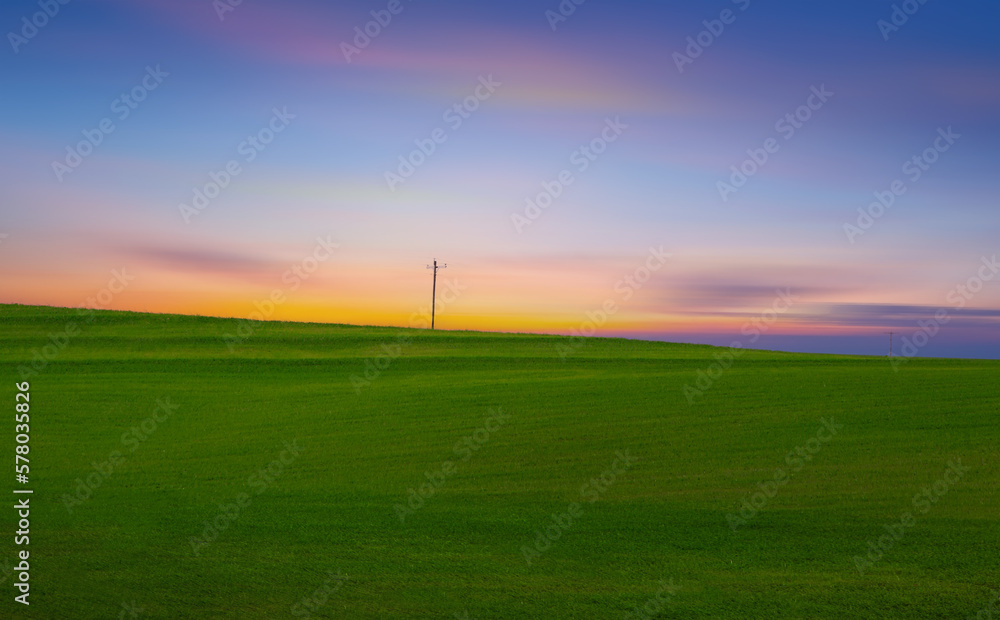Obraz premium Countryside scenery at twilight sky, United States.