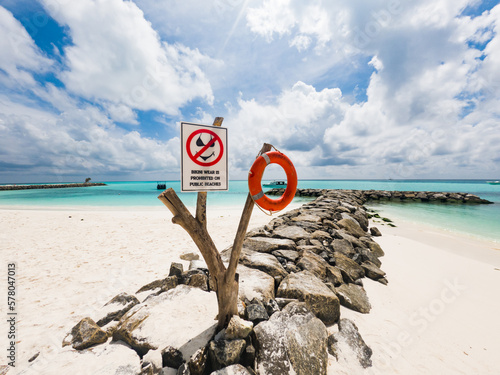 bikini wear prohibited in Maldives