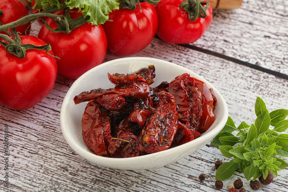 Sun dried tomato with olive oil Sun dried tomato with olive oil