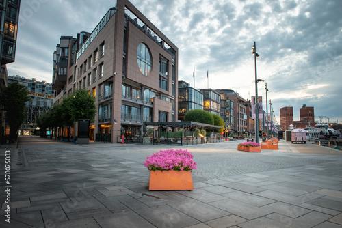 Photography Oslo, Norvège, vu sur strandpromenaden dans quartier  résidentielles au levé du