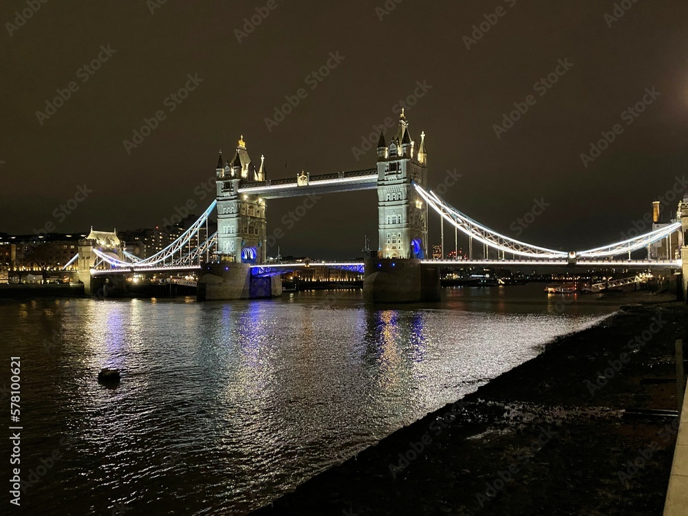 Obraz premium Tower Bridge at night