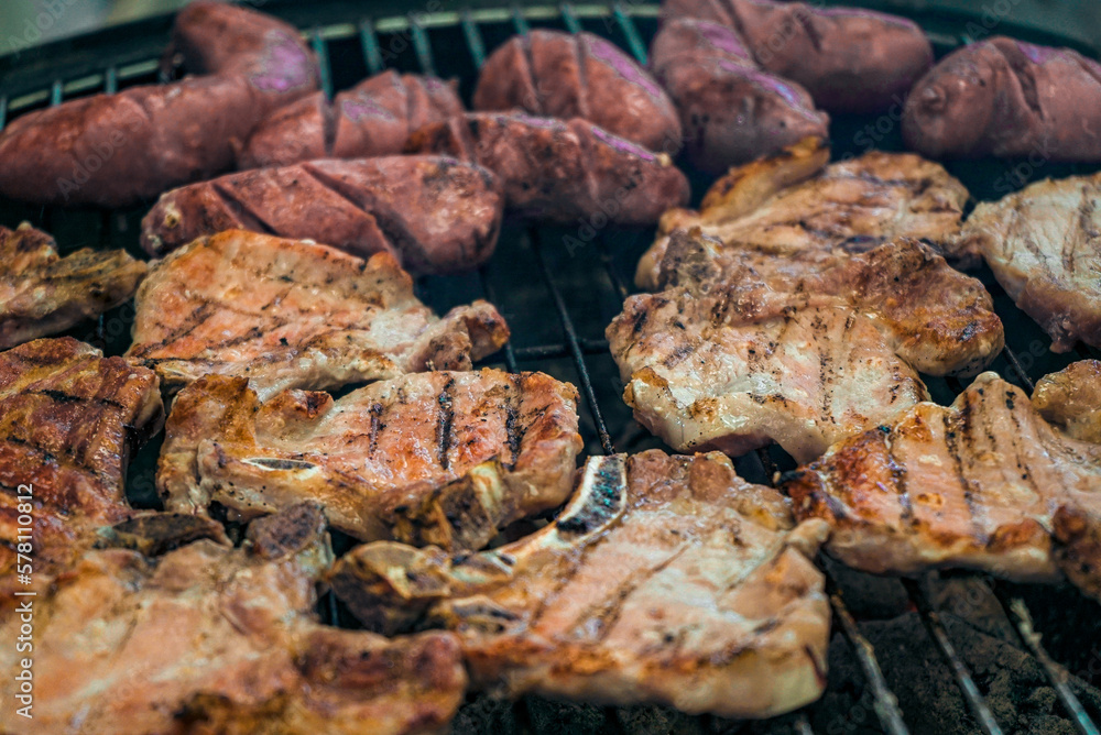 Churrasco Carvão Linguiça e Carne