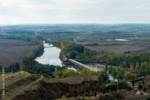 toro zamora vistas panorámicas desde el castillo del rio duero photo