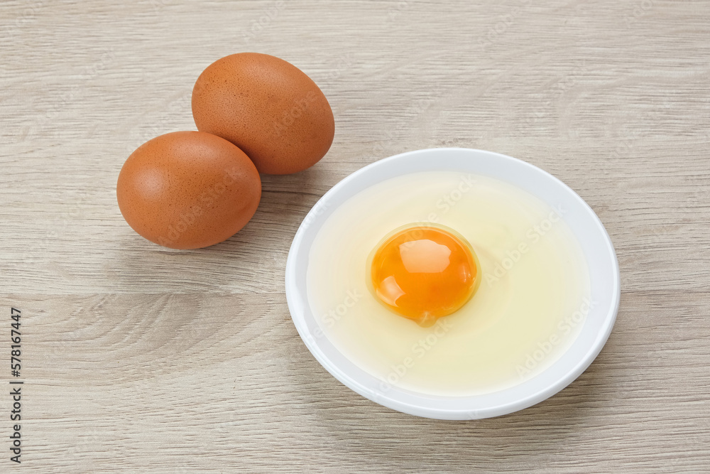 Egg Cut Open, organic chicken egg yolk, food ingredient
Egg Cut Open, organic chicken egg yolk, food ingredient
