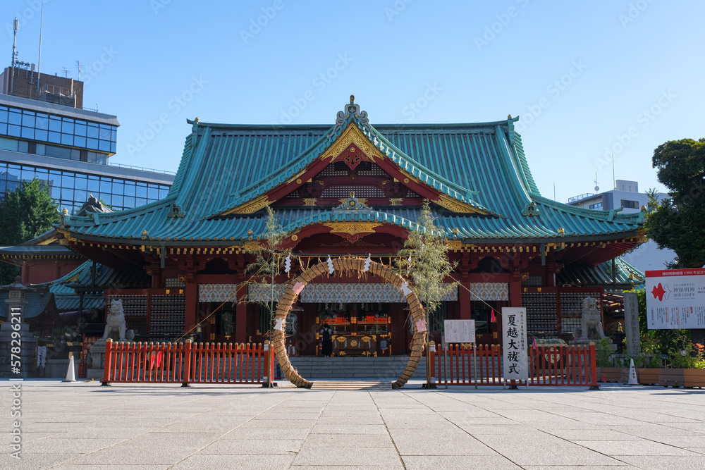 Naklejka premium 東京都千代田区 神田明神 6月、茅の輪が設置された境内