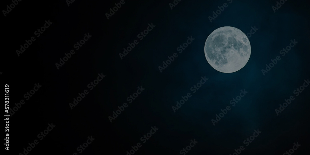 Obraz premium moon, night, sky, full, space, astronomy, lunar, full moon, planet, black, crater, dark, moonlight, craters, light, bright, orbit, nature, luna, halloween, round