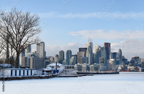 Photography Winter landscape: view of Toronto from Ward's Island