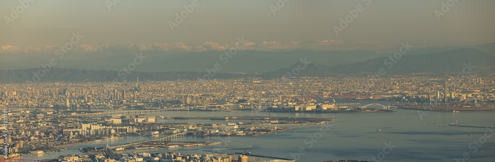 日本　兵庫県神戸市の六甲山天覧台から眺める尼崎と大阪の街並み