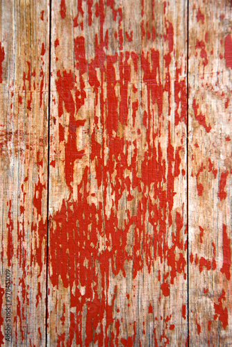 legno con colore rosso scrostato