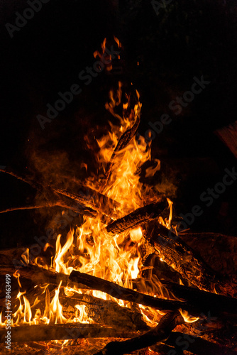 Fogata en la noche