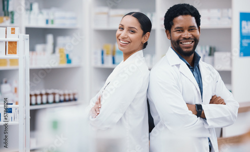 Pharmacists, people and arms crossed in portrait, medicine trust or about us healthcare in medical drugstore collaboration. Smile, happy and confident pharmacy teamwork in retail consulting or help photo