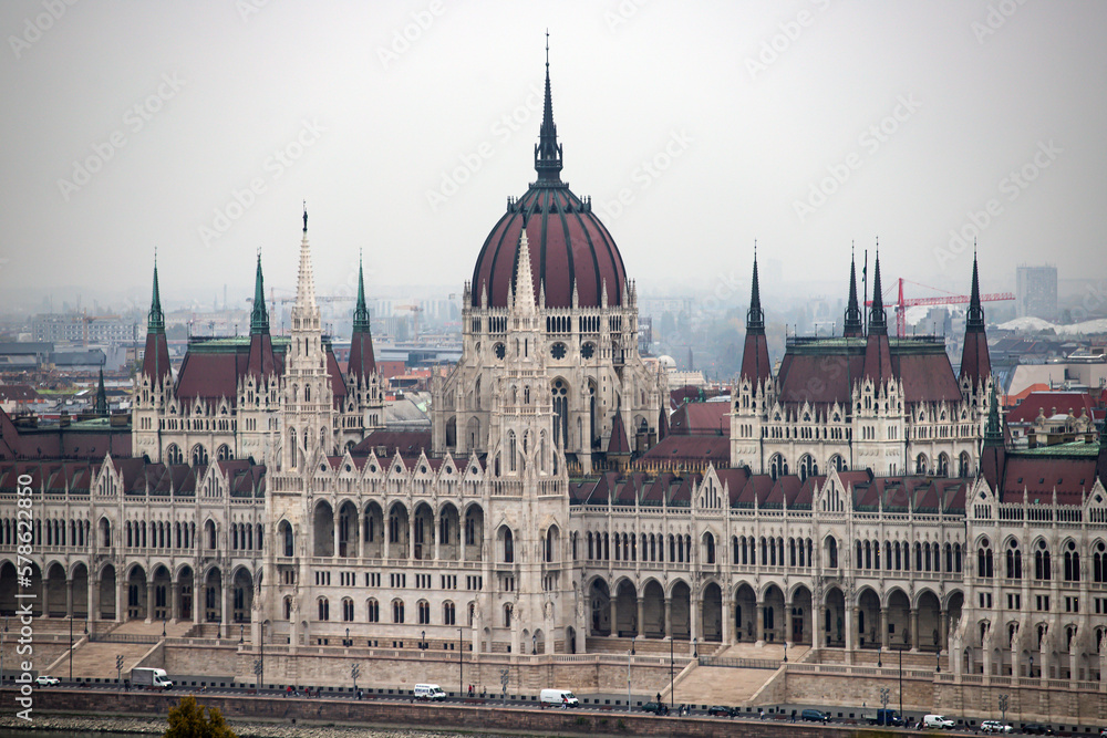 Fototapeta premium Budapest beautiful view with Hungarian parliament building.