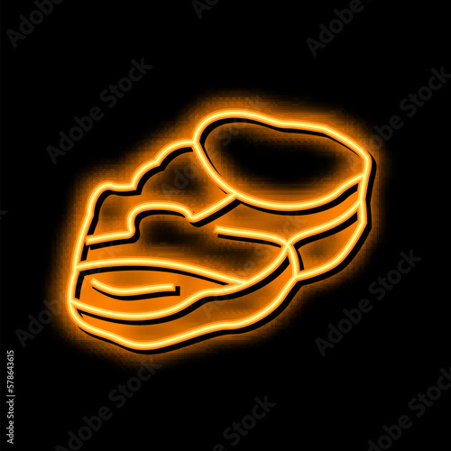 grill beef neon glow icon illustration