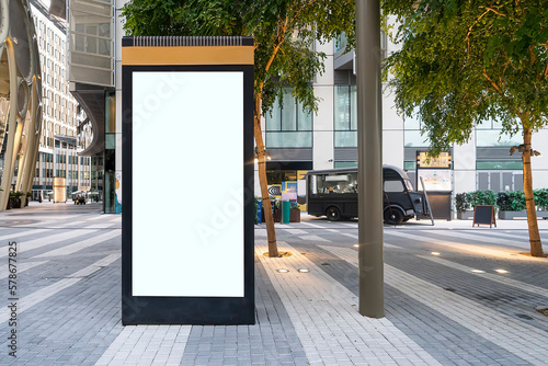 Εκτύπωση καμβά Electronic modern empty scoreboard on the background of a city street