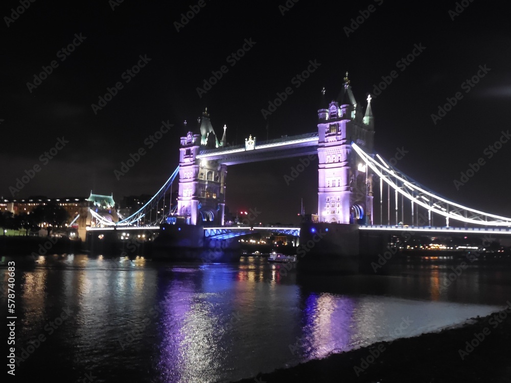 Obraz premium Puente de Londres de noche