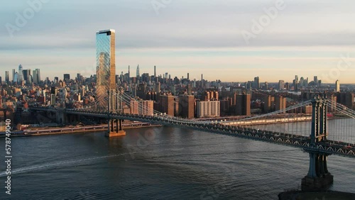 Manhattan and Brooklyn Bridges in 4K