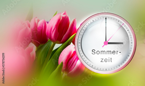 Zifferblatt mit drei Uhr  zur Zeitumstellung auf sommerzeit