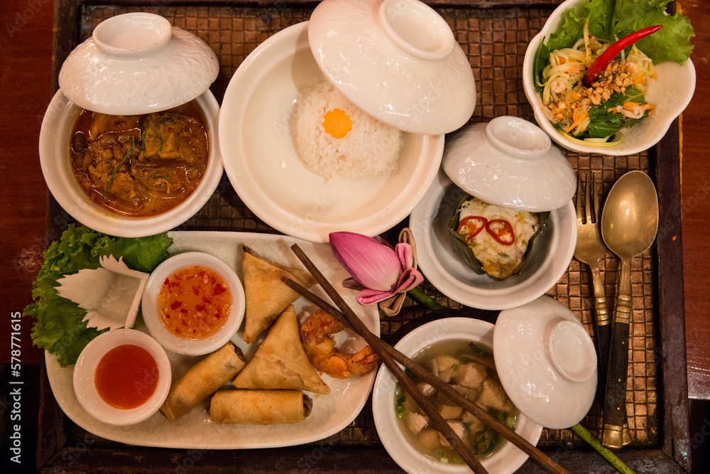 Naklejka premium Cambodian Dinner Set
