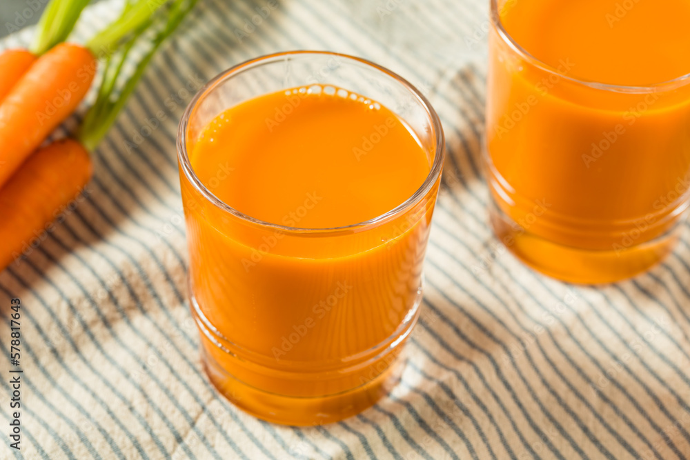Cold Refreshing Raw Carrot Juice Cold Refreshing Raw Carrot Juice