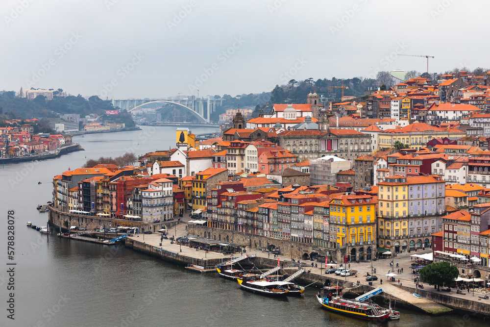 View of the side of the Douro river