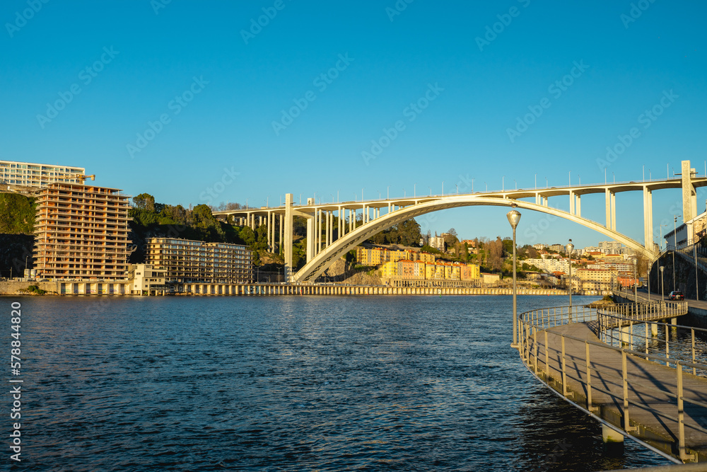 Fototapeta premium Ponte da Arrabida, Bridge over the Douro, in Porto Portugal.