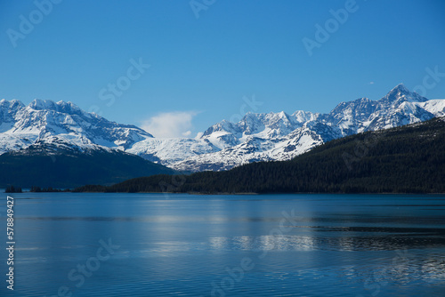 Fototapeta Naklejka Na Ścianę i Meble -  Glacier Bay Mountains