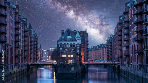 Bild auf Leinwand Hamburg Water Castle with Milky Way at Night