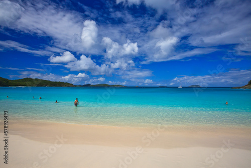 Fototapeta Naklejka Na Ścianę i Meble -  Picturesque Trunk Bay is a Caribbean paradise in St John, US Virgin Islands