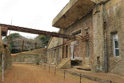 Wallpaper Mural 日本の第二次世界大戦軍事施設　無線塔後 Torontodigital.ca