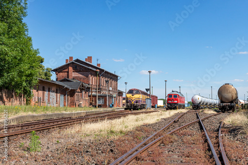 abgestellte Lokomotiven am Bahnhof photo