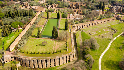 Fotografie Aerial view of the Pecile in Hadrian's Villa