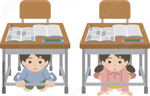 避難訓練する児童　私服