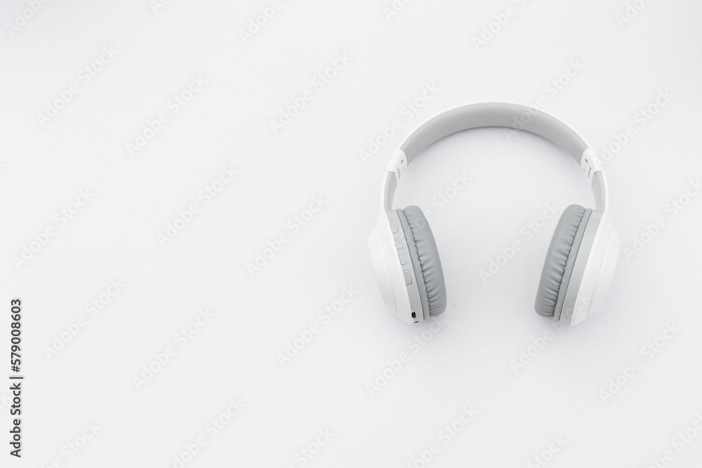 white single wireless bluetooth earbuds Space to create text white single wireless bluetooth earbuds Space to create text